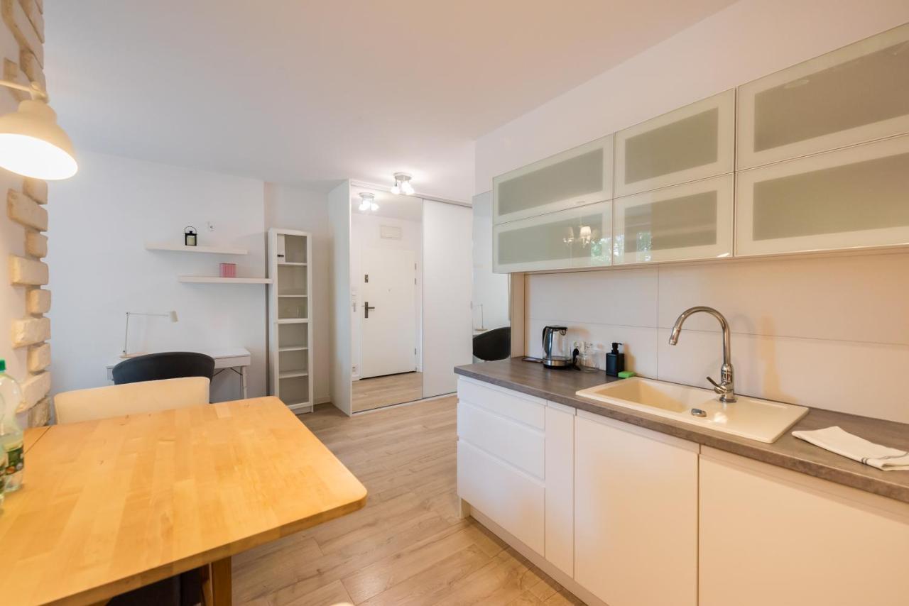 Sluzew Manhattan Place Apartment Warsaw Exterior photo